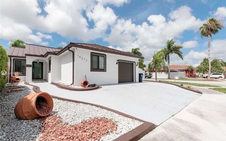 14272 SW 182Nd Terrace , Miami , FL 33177