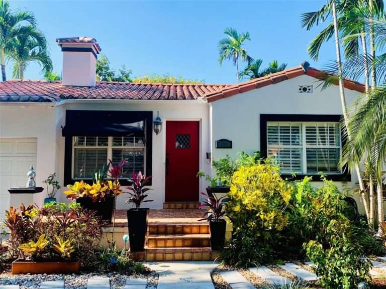 Terrace, Miami, FL 33145