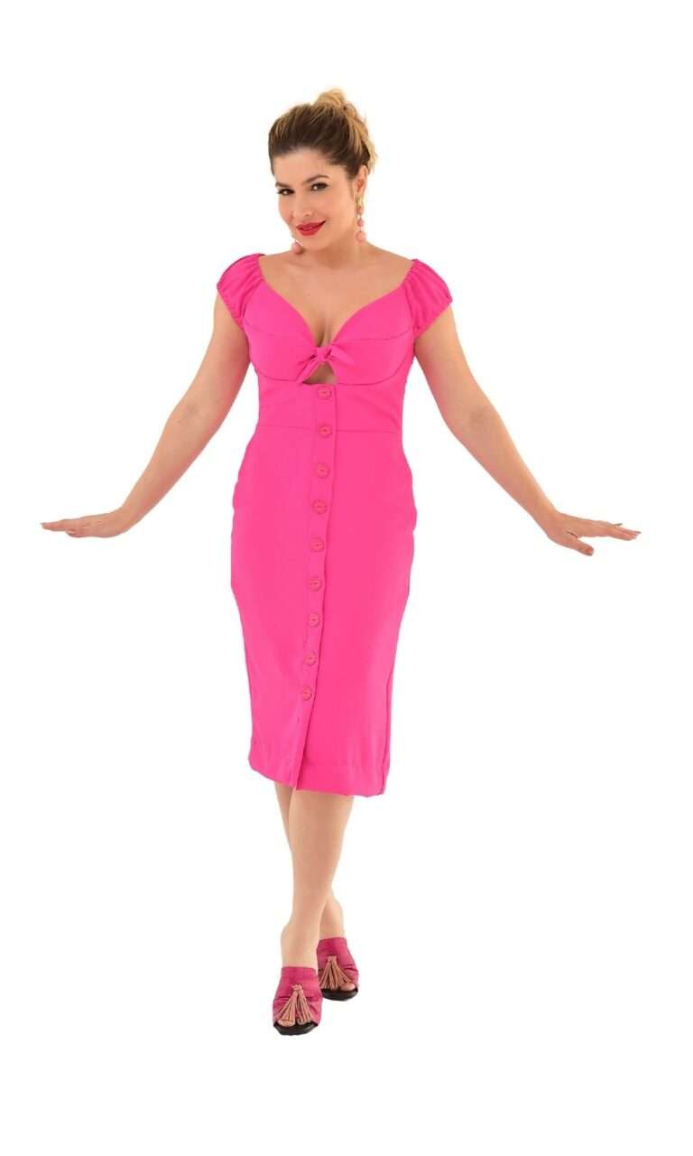 Vestido Tubinho: O Vestuário Que Toda A Mulher Deveria Ter No Seu Closet Ou No Seu Guarda- Roupa. Um Modelo Incrível E Que Vem Por Muitas Décadas Conquistando As Beldades.