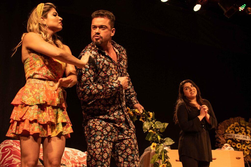 Estreia com Sucesso e em cartaz todo mês de maio a comédia Velório à Brasileira com Sidney Sampaio e Claudia Melo.