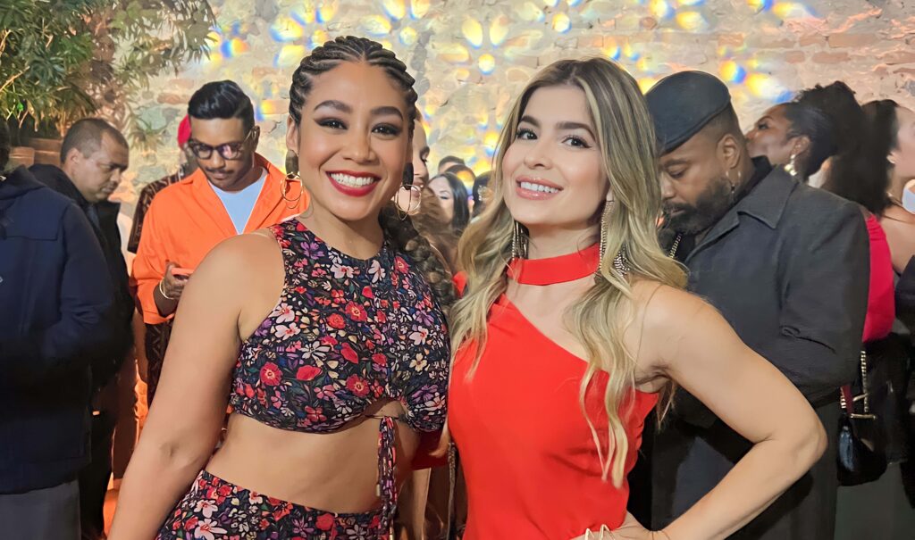 Festa término das gravações da 3 º temporada de Arcanjo Renegado reúne elenco entre eles Claudia Melo.