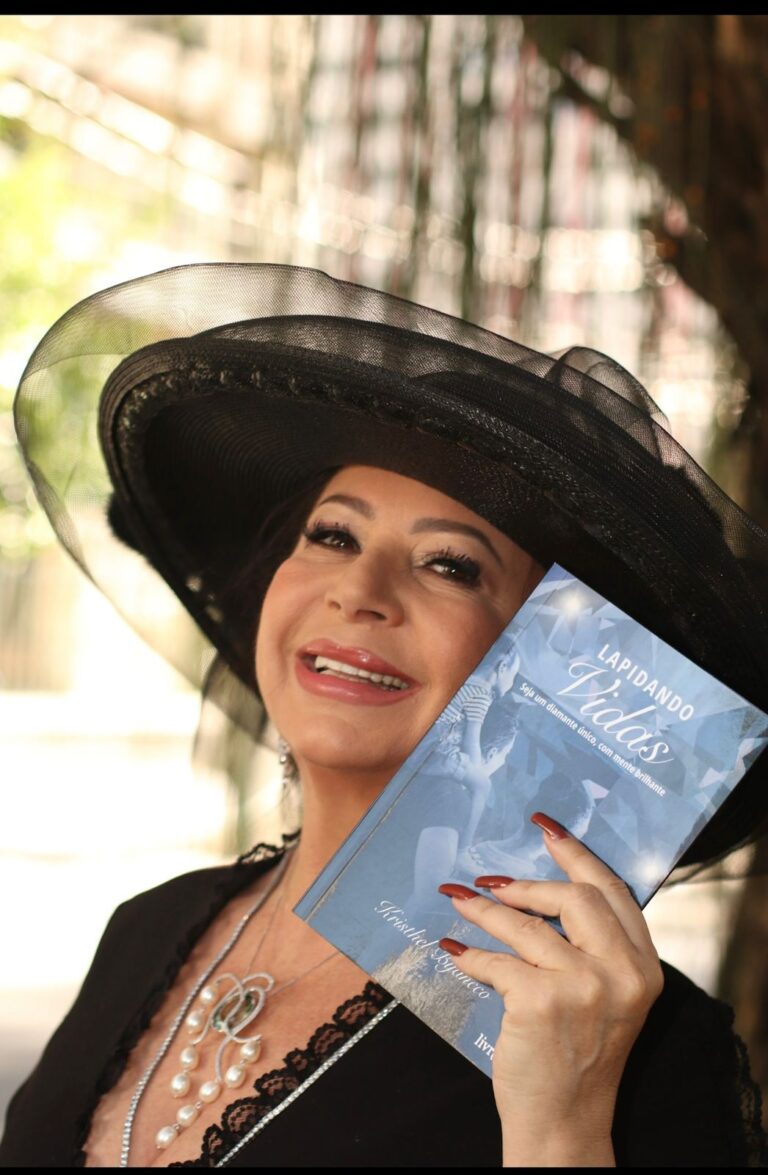 Kristhel Byancco, lança novo livro de autoajuda“Lapidando Vidas”