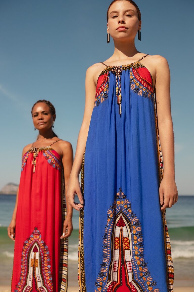 VESTIDO LENÇO UMA DAS APOSTA DA CARIOCA RIO SUMMER PARA O OUTONO CARIOCA