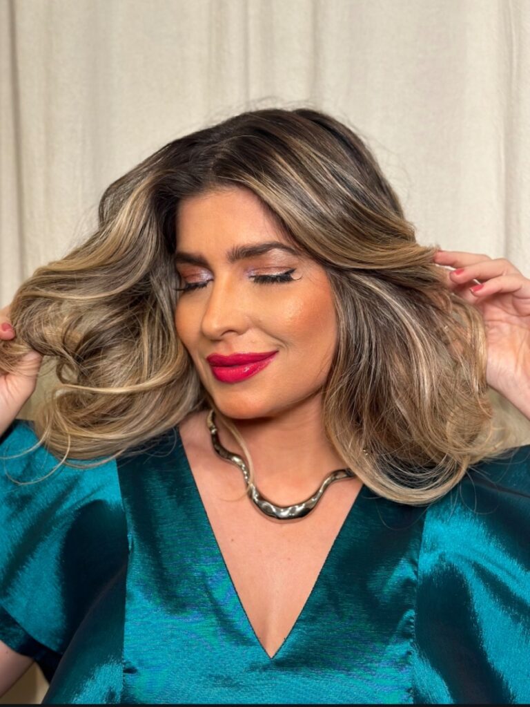O HAIRSTYLIST & MAKE LUIZ MORENO APOSTOU EM MUITO BRILHO PARA VIRADA DO ANO